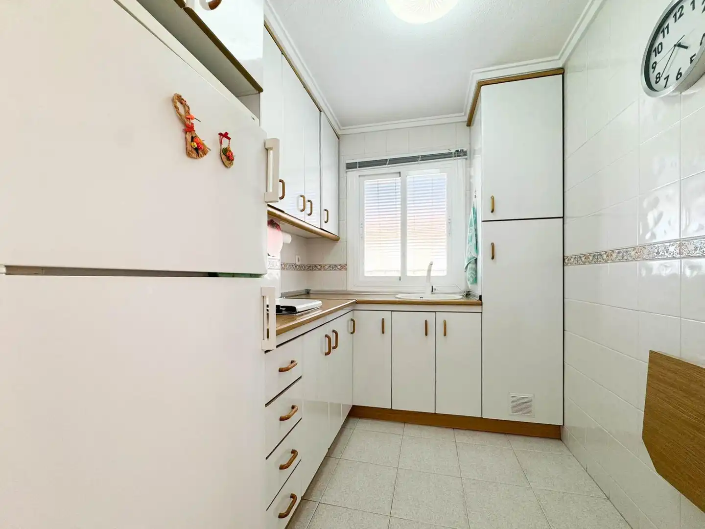 Cocina de Apartamento de alquiler en Santa Pola con Terraza, Amueblado y Balcón