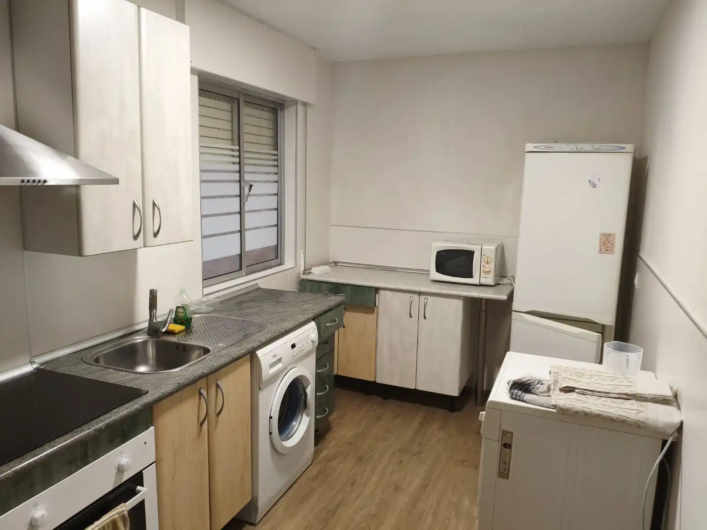 Cuina de Pis en venda en Ávila Capital amb Terrassa