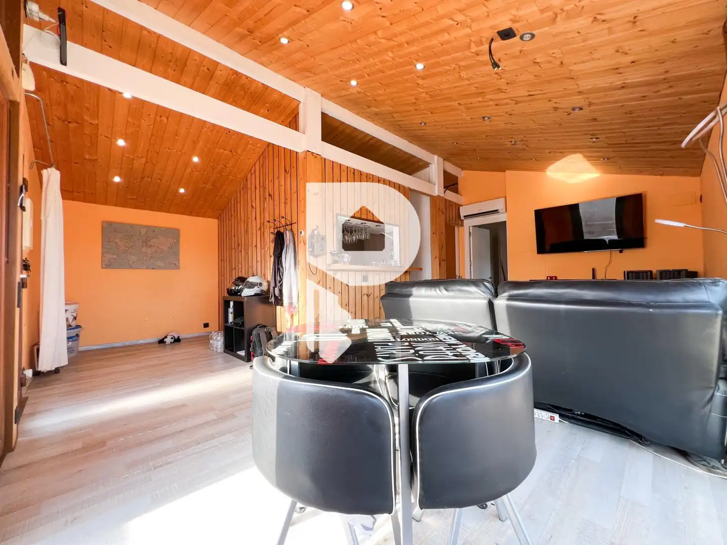 Sala de estar de Casa o chalet en venta en Vallirana con Aire acondicionado, Calefacción y Jardín privado