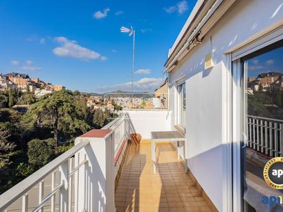 Exterior view of Attic for sale in  Barcelona Capital  with Air Conditioner and Terrace