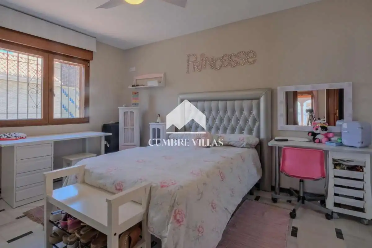 Habitación de Casa o chalet en venta en Almuñécar con Jardín privado, Terraza y Amueblado
