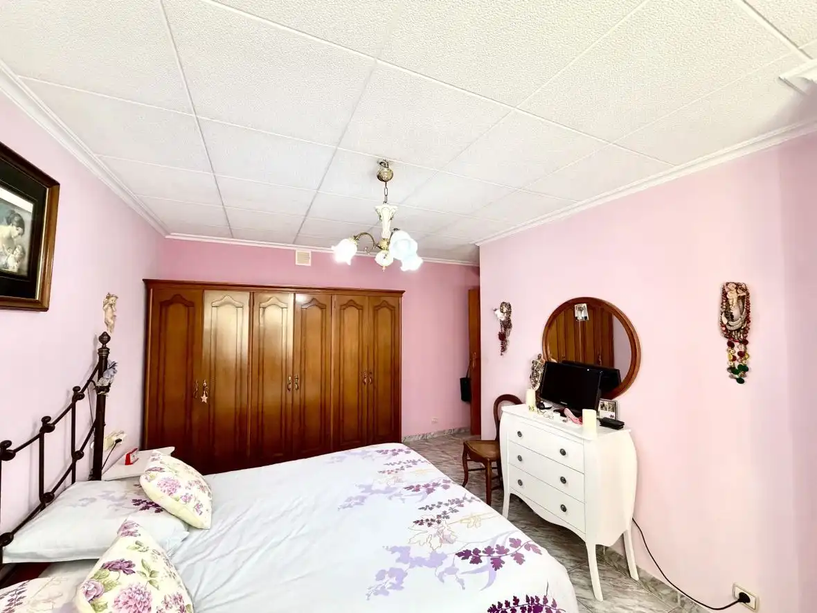 Schlafzimmer von Haus oder Chalet zum Verkauf in Elche / Elx mit Klimaanlage, Terrasse und Schwimmbad