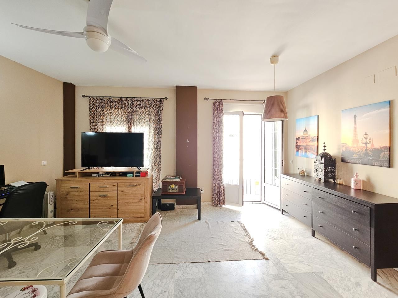 Sala d'estar de Pis en venda en Alcalá de Guadaira