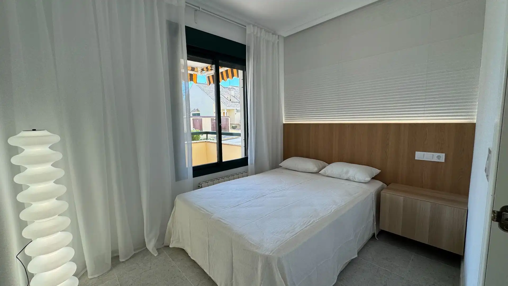 Dormitori de Apartament en venda en Orihuela amb Terrassa i Piscina comunitària