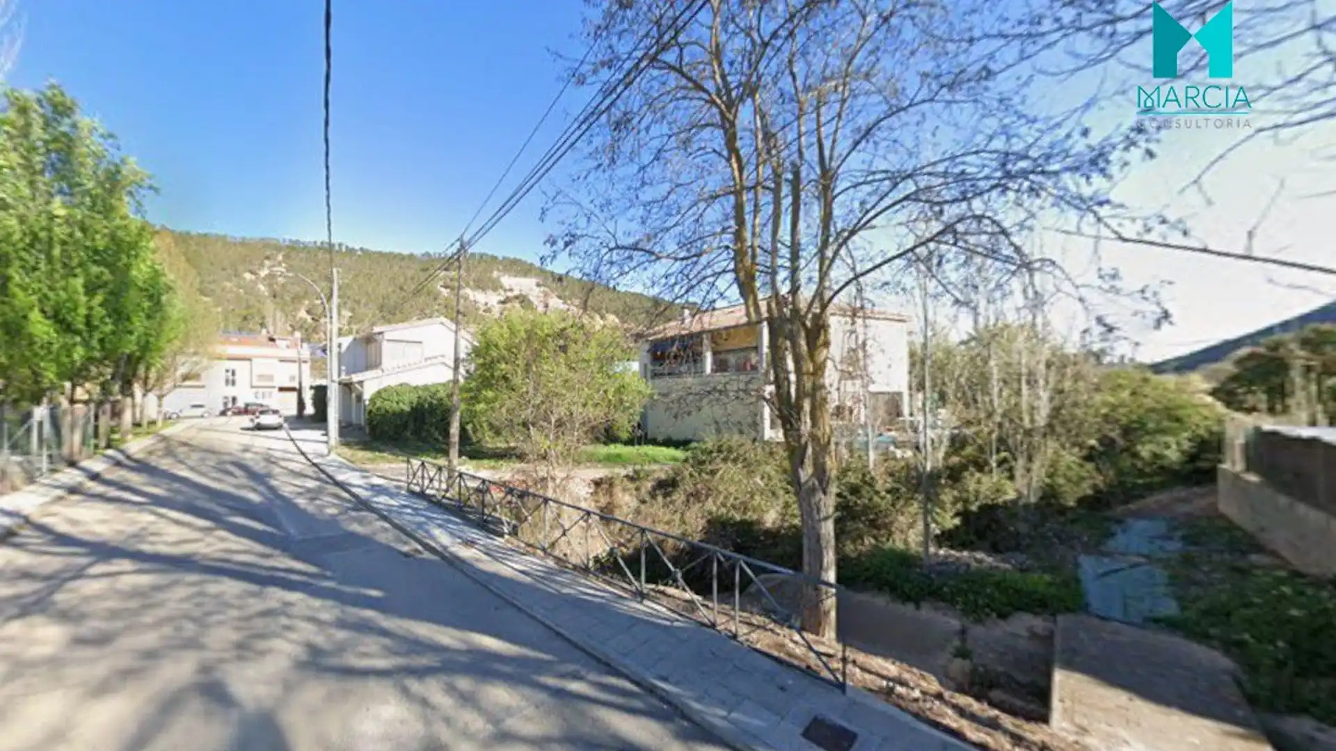 Vista exterior de Casa o xalet en venda en Guadalajara Capital