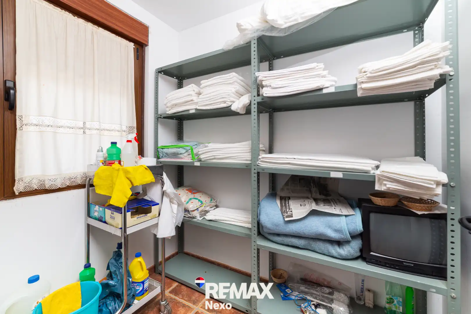 Buildings for sale in San Llorente