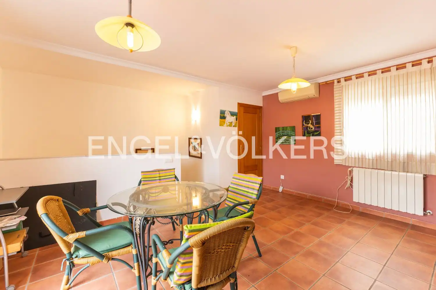 Comedor de Casa o chalet en venta en La Pobla de Farnals con Aire acondicionado, Calefacción y Parquet