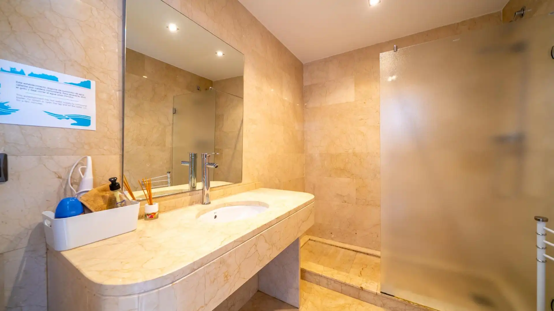 Bathroom of Attic for sale in Alicante / Alacant  with Air Conditioner, Heating and Terrace