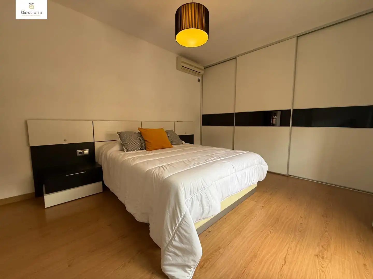 Piso en venta en Calle POETA MAS I ROS, 53, Cortes - Huertas