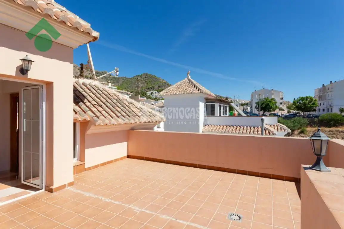 Casa adosada en venda a Almijara
