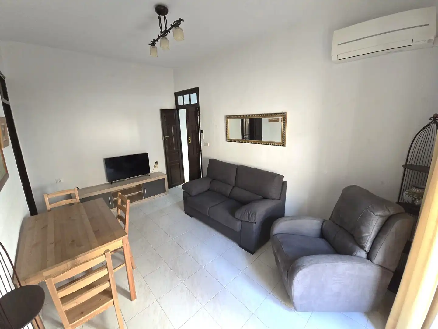 Sala de estar de Piso de alquiler en Cáceres con Aire acondicionado y Amueblado