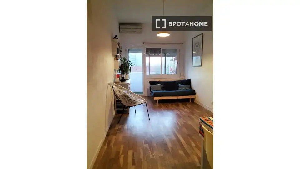 Sala de estar de Piso de alquiler en Barcelona con Aire acondicionado, Calefacción y Amueblado
