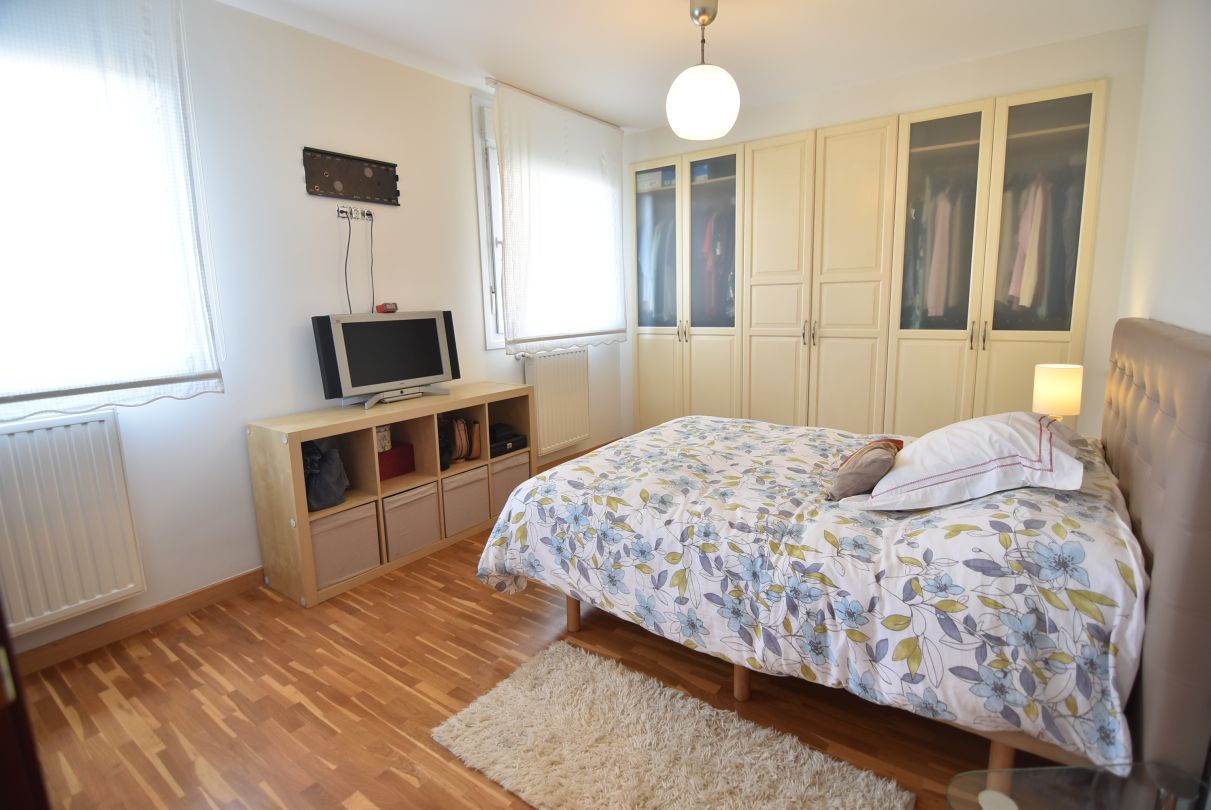 Dormitori de Pis en venda en Eibar amb Calefacció, Traster i Balcó