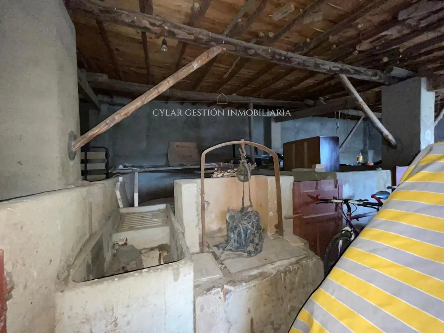 Casa o xalet en venda en San Pedro de Rozados amb Calefacció, Traster i Moblat