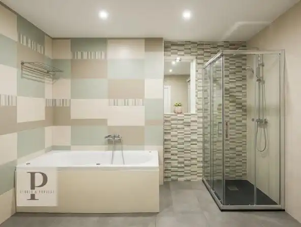 Bathroom of Flat for sale in Torremolinos  with Air Conditioner, Heating and Private garden