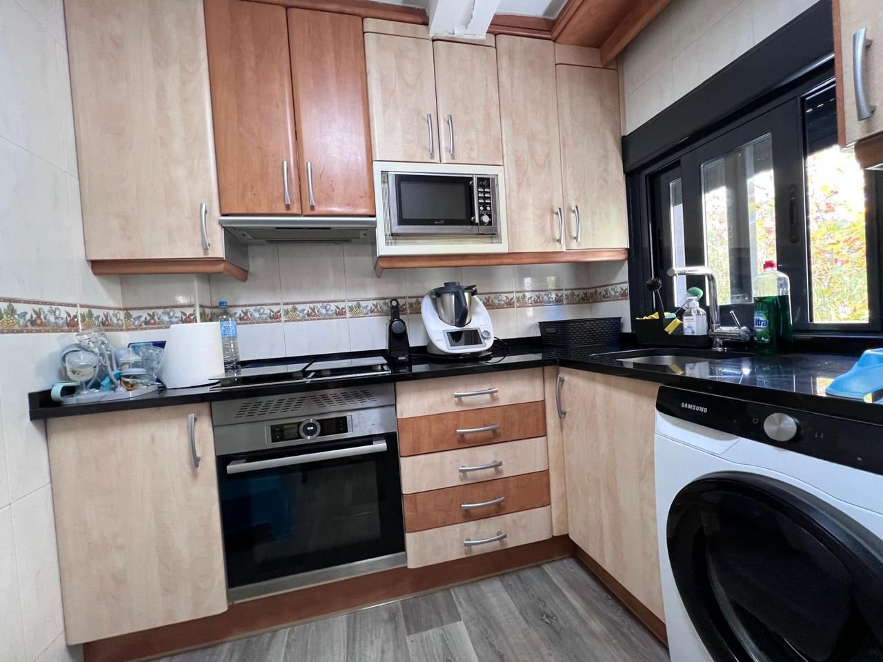 Kitchen of Flat for sale in  Madrid Capital  with Air Conditioner and Furnished