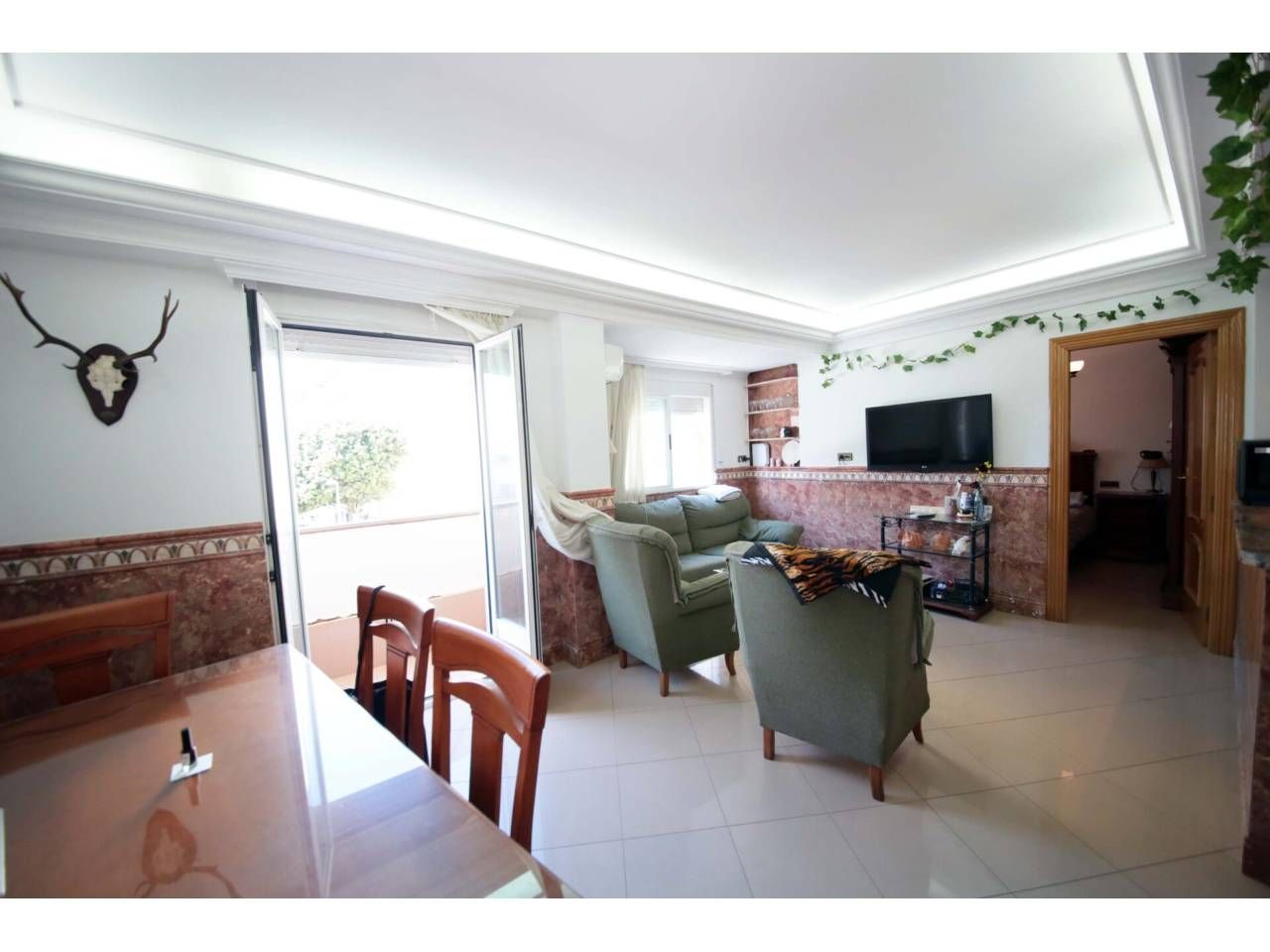 Sala d'estar de Pis en venda en  Almería Capital amb Aire condicionat i Terrassa