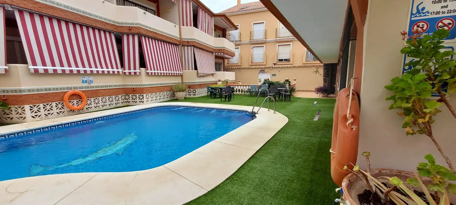 Piscina de Estudio de alquiler en Torremolinos con Aire acondicionado, Calefacción y Terraza