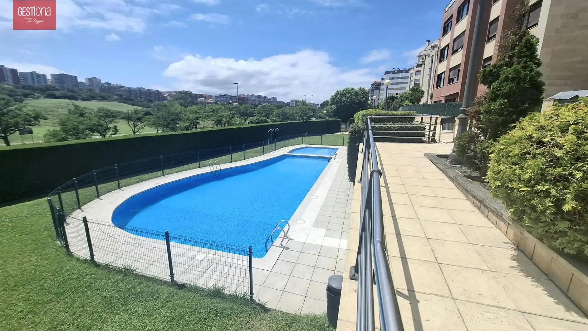 Piscina de Pis en venda en Santander amb Calefacció i Piscina comunitària