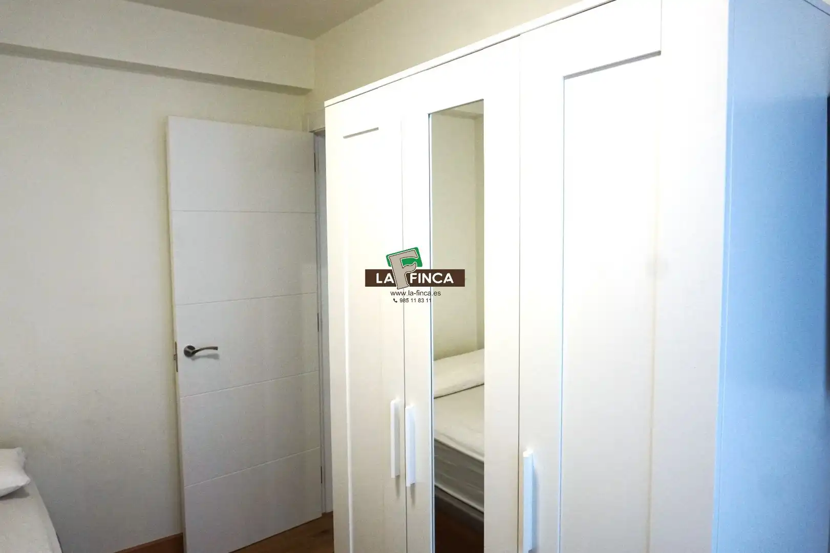 Bedroom of Flat for rent in Gijón   with Parquet flooring and Furnished