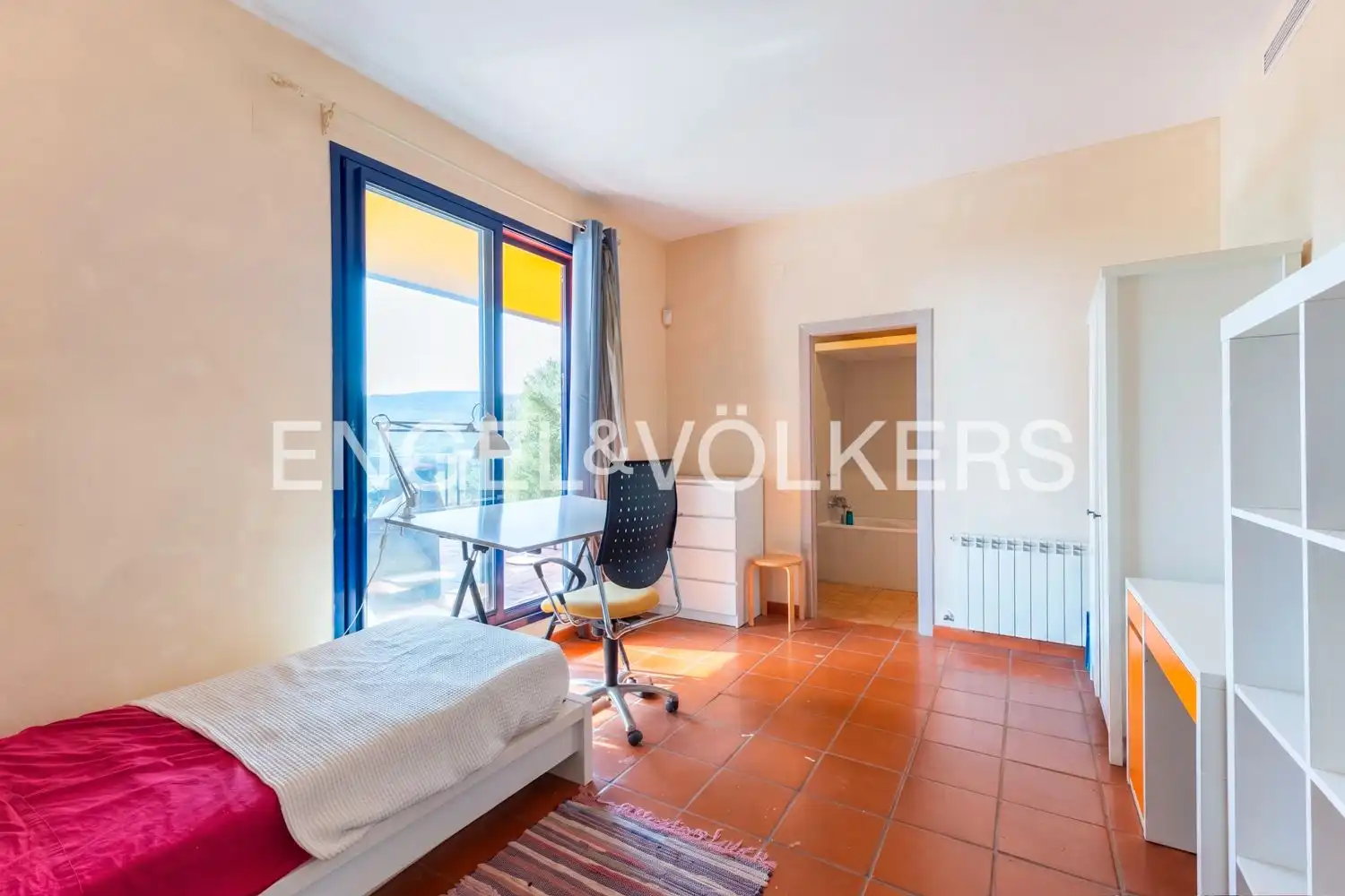 Terraza de Casa o chalet en venta en Gilet con Aire acondicionado, Calefacción y Jardín privado