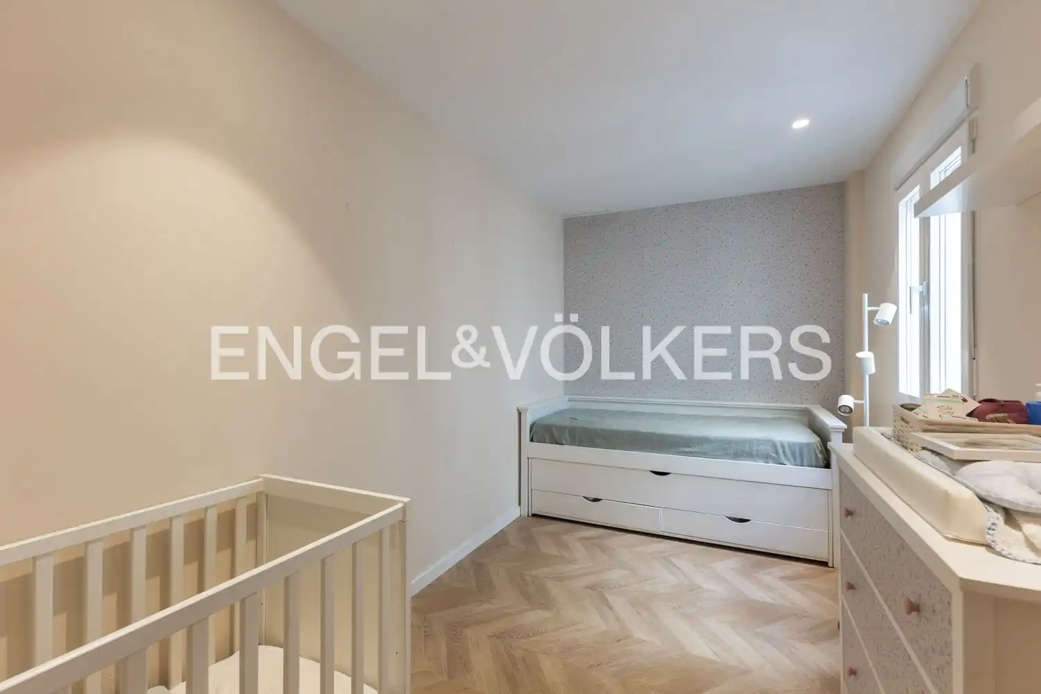 Habitación de Apartamento en venta en Valencia con Aire acondicionado, Calefacción y Parquet