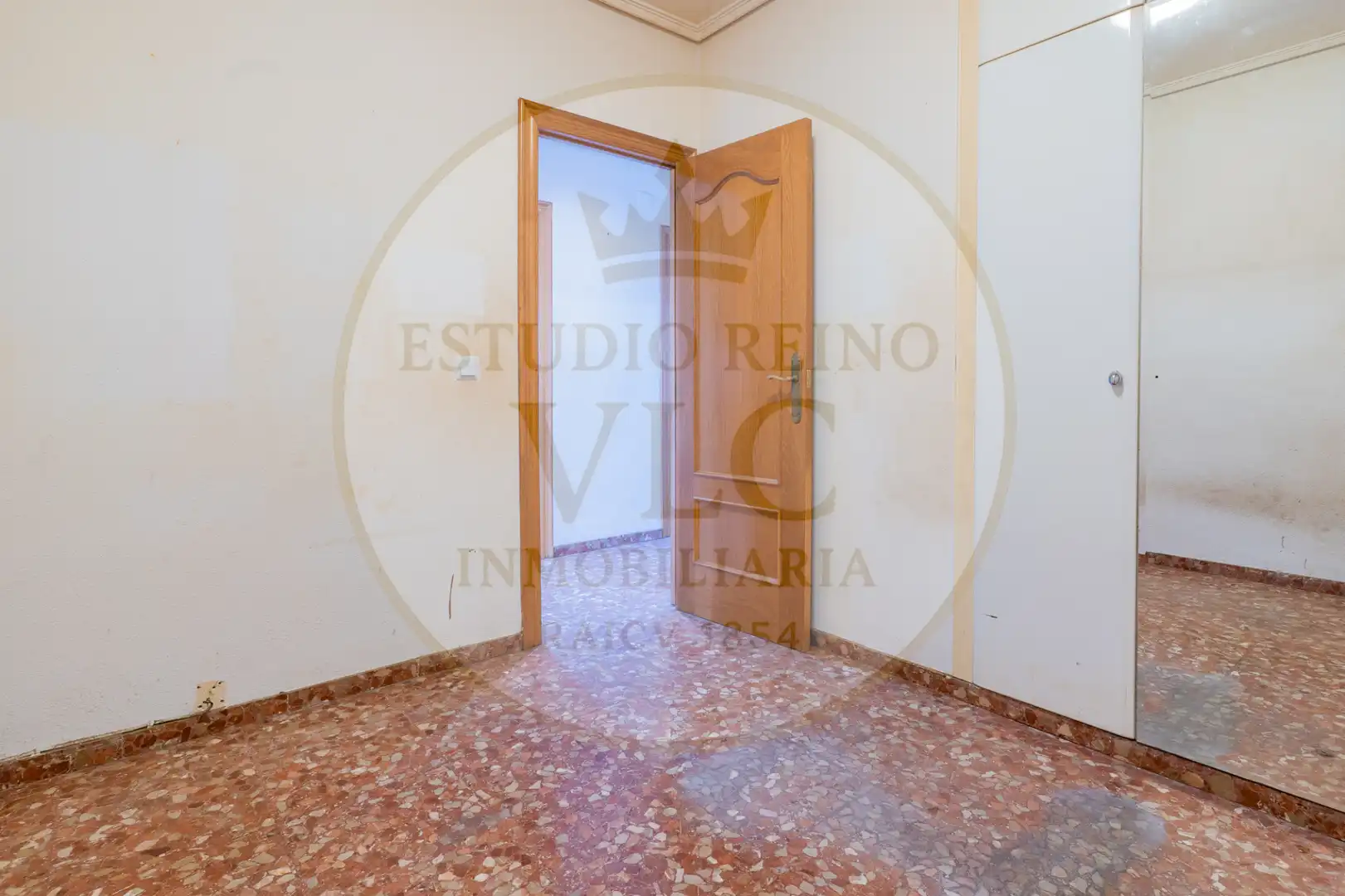 Maisonette zum Verkauf in Valencia mit Terrasse und Balkon