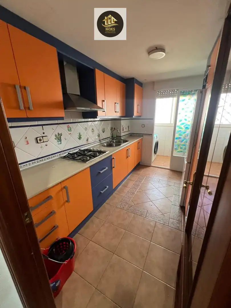 Kitchen of Flat for sale in Jaén  with Heating, Storage room and Balcony