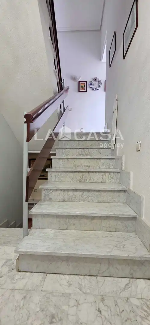 Casa adosada en venta en Arroyo de la Encomienda con Calefacción, Terraza y Trastero