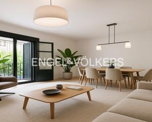 Sala d'estar de Apartament en venda en  Sevilla Capital amb Aire condicionat, Calefacció i Balcó