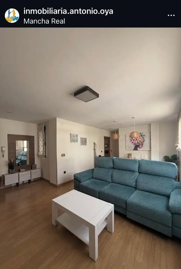 Sala de estar de Piso en venta en Mancha Real con Calefacción y Amueblado