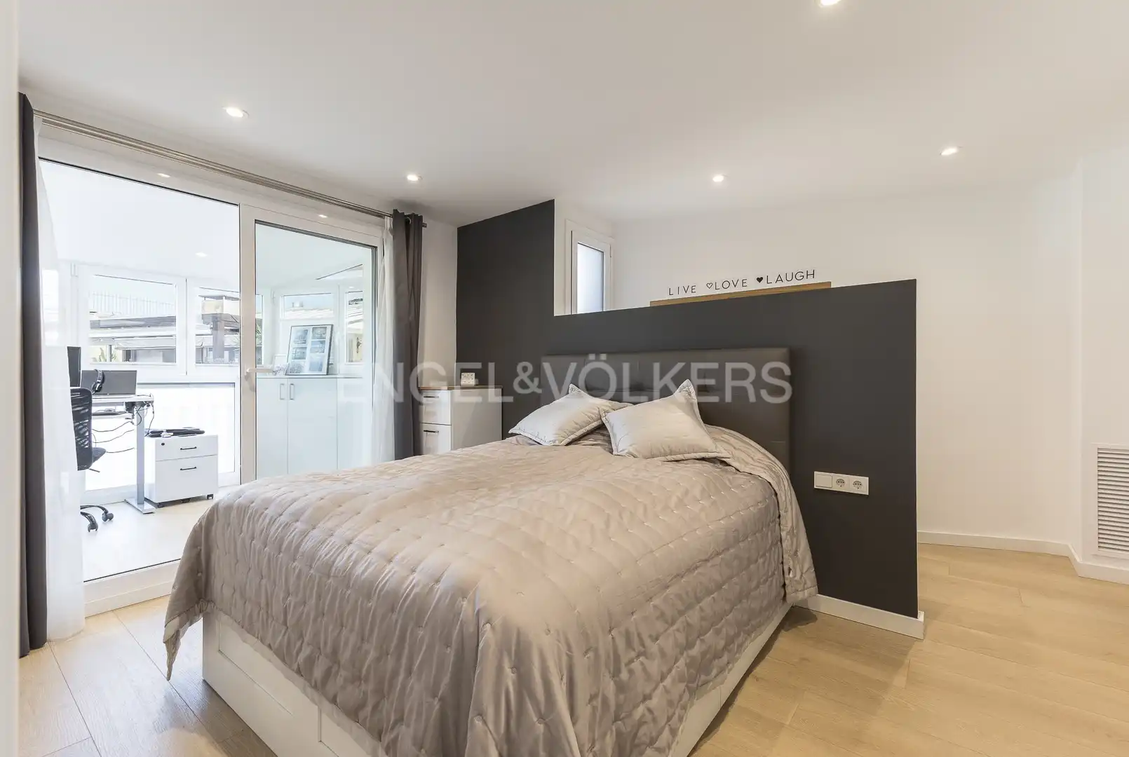 Habitación de Ático de alquiler en Eixample