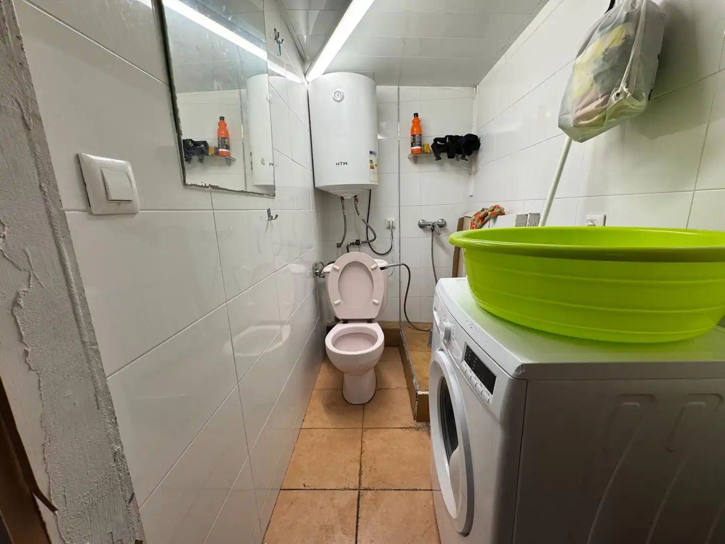 Badezimmer von Erdgeschoss zum Verkauf in Gavà mit Klimaanlage, Heizung und Terrasse