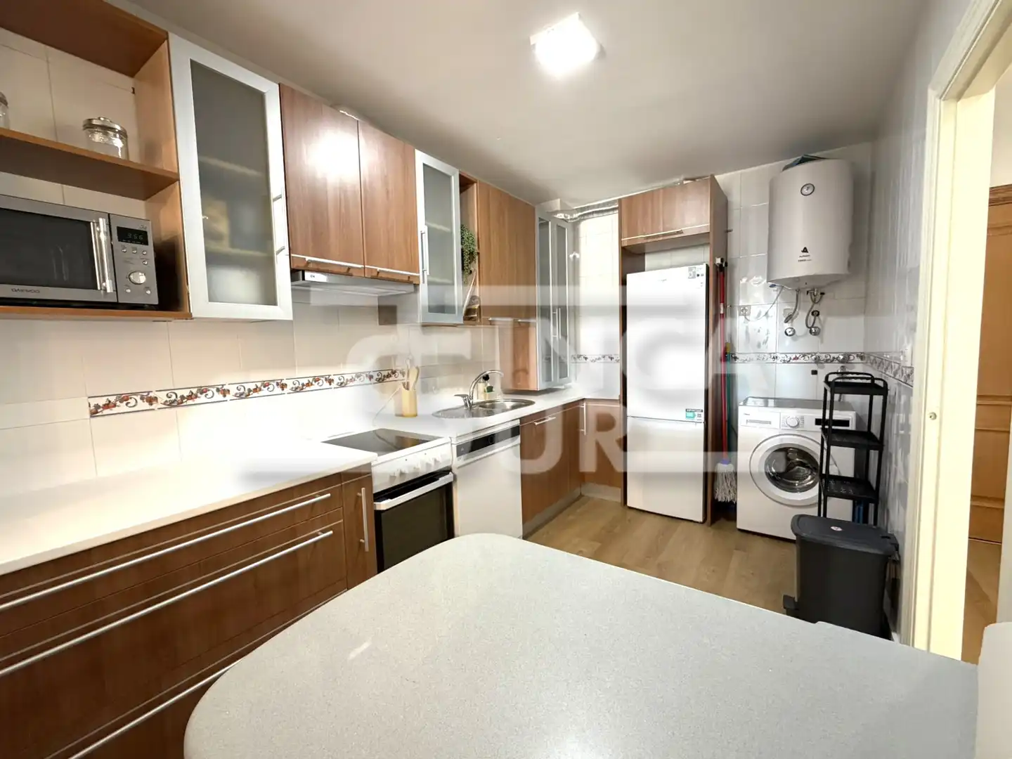 Cocina de Apartamento en venta en Roquetas de Mar con Amueblado, Horno y Lavadora