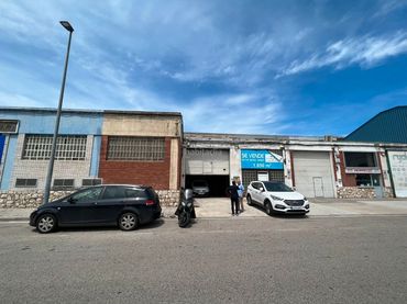 Business premises to rent in Calle Peña Sagra 4