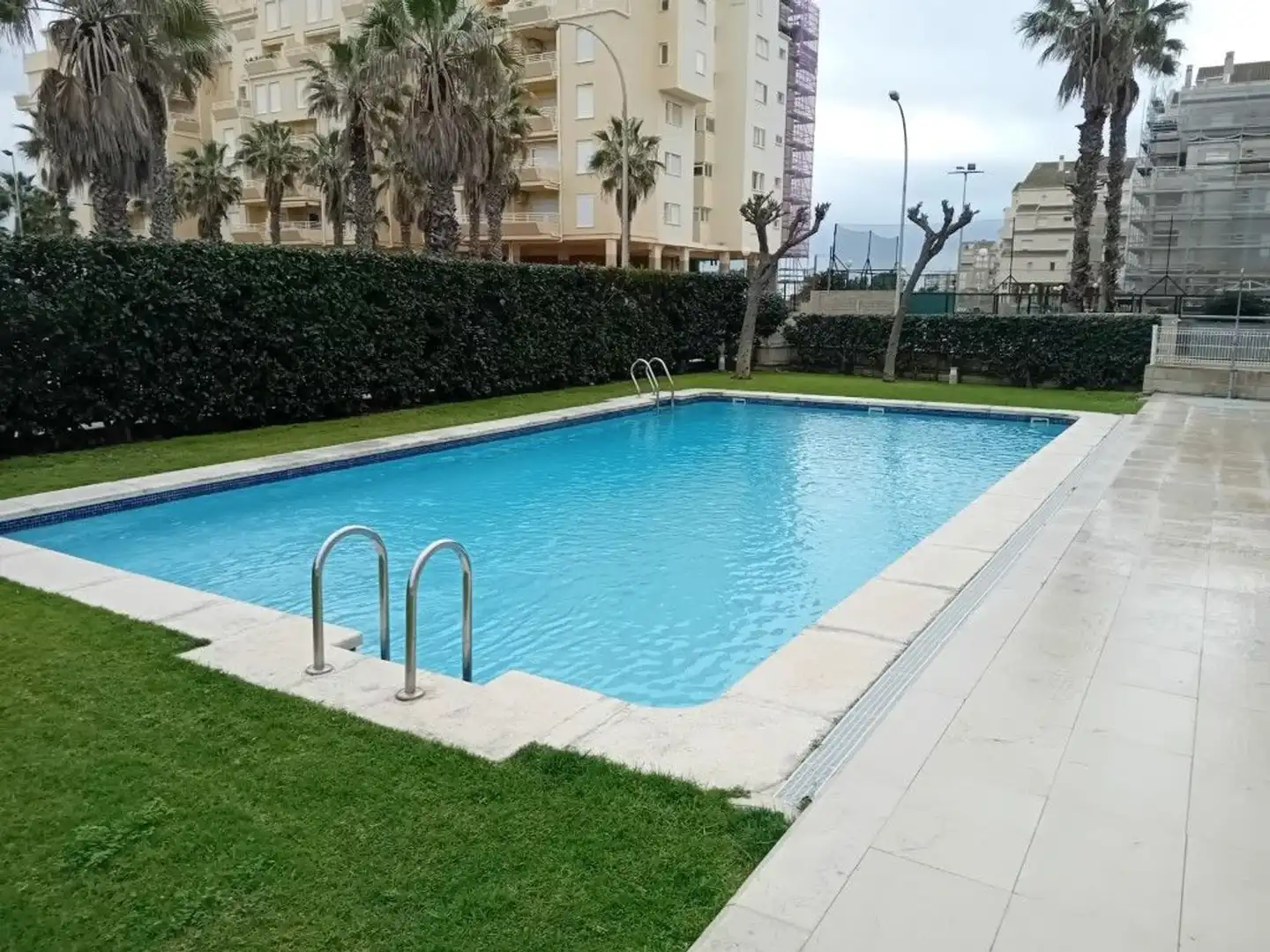 Piscina de Pis en venda en Valencia amb Aire condicionat, Calefacció i Jardí privat