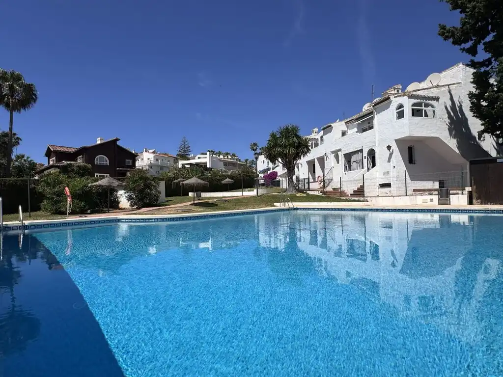 Piscina de Planta baixa en venda en Mijas amb Terrassa, Piscina i Piscina comunitària