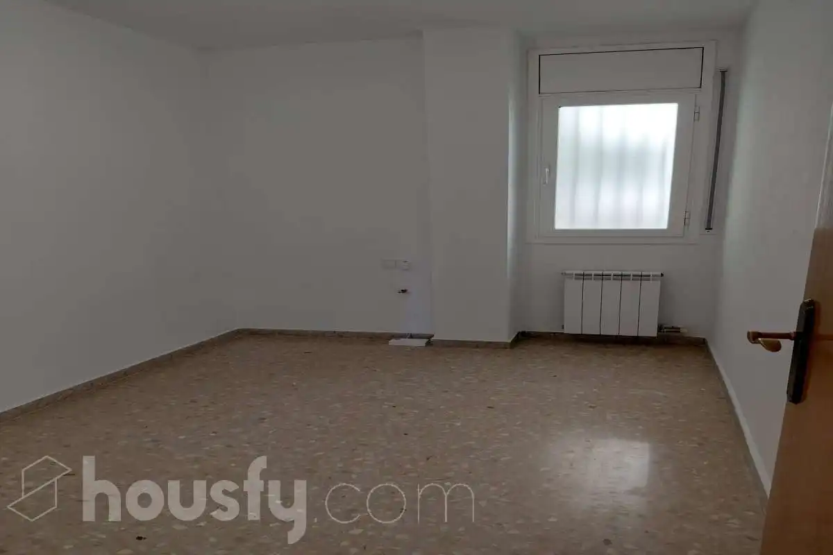 Living room of Flat for rent in Terrassa  with Heating, Terrace and Storage room