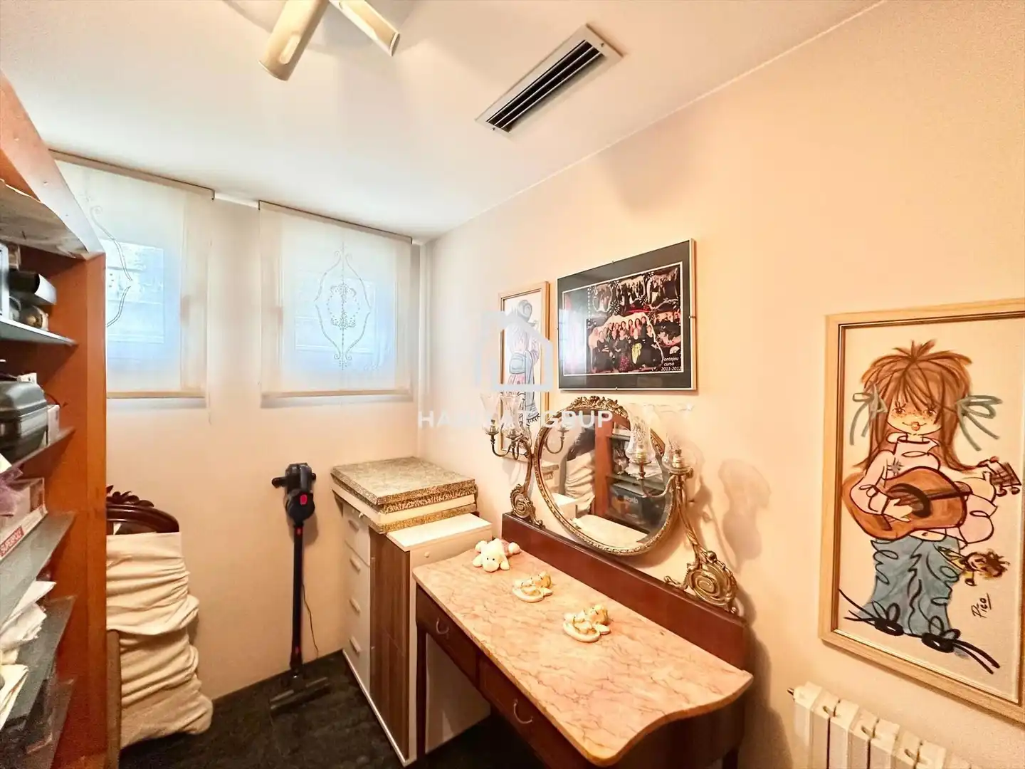 Habitación de Casa o chalet en venta en Girona con Aire acondicionado, Calefacción y Jardín privado