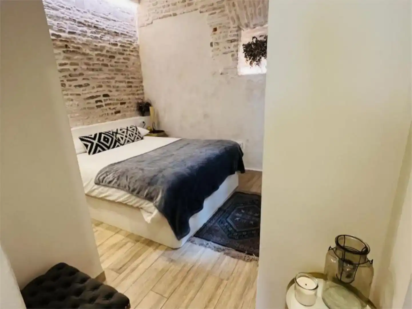 Habitación de Piso en venta en Sevilla con Aire acondicionado, Trastero y Amueblado