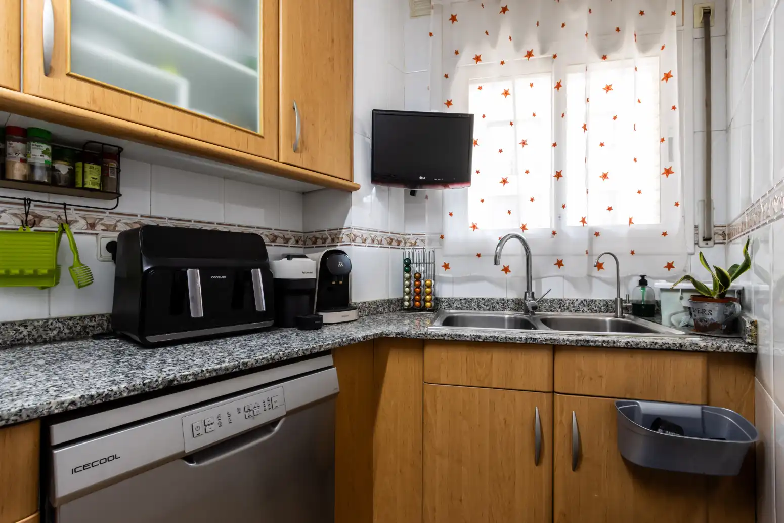 Kitchen of Flat for sale in Terrassa  with Air Conditioner, Heating and Parquet flooring