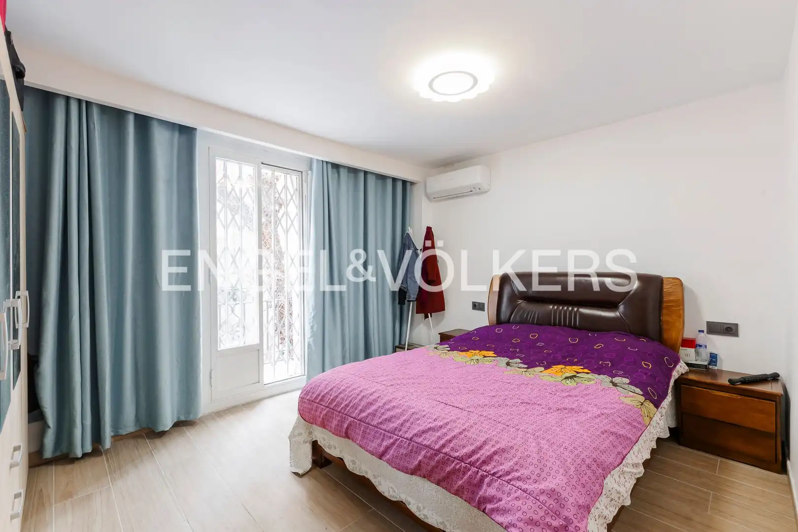 Dormitori de Casa o xalet en venda en Barcelona amb Aire condicionat, Calefacció i Terrassa