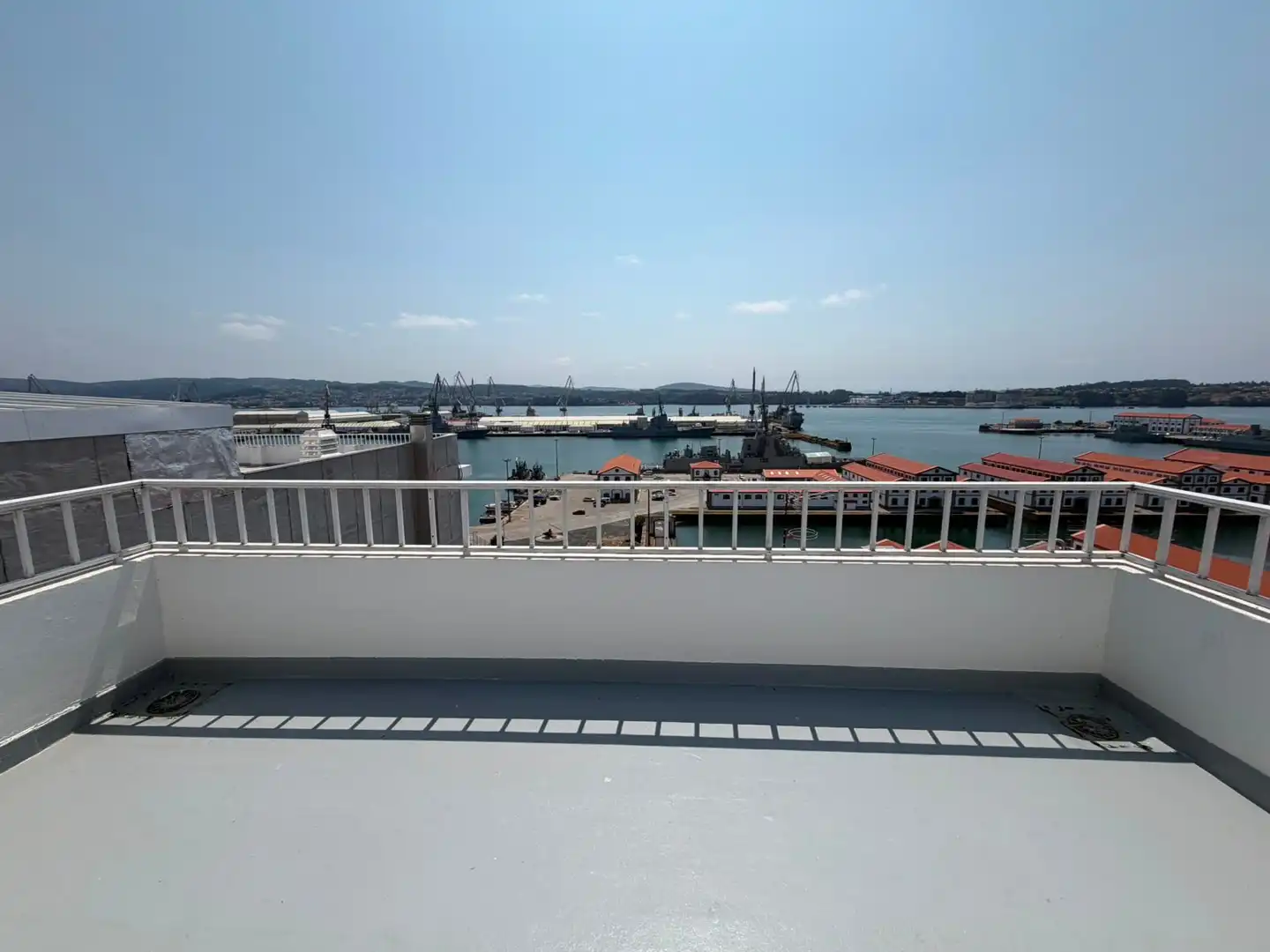 Terraza de Ático de alquiler en Ferrol con Calefacción, Parquet y Terraza