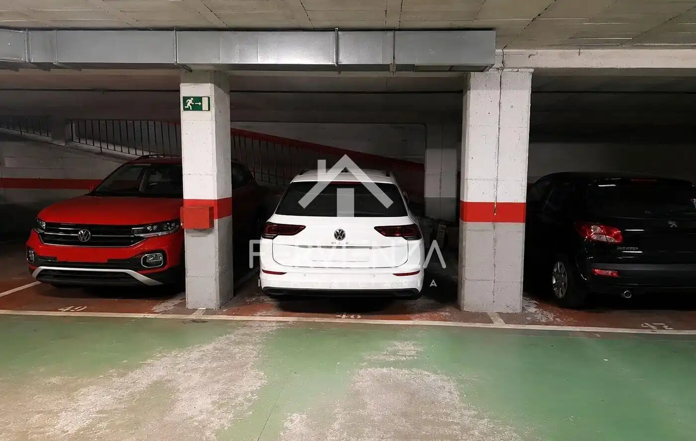 Aparcament de Pis en venda en Oviedo 