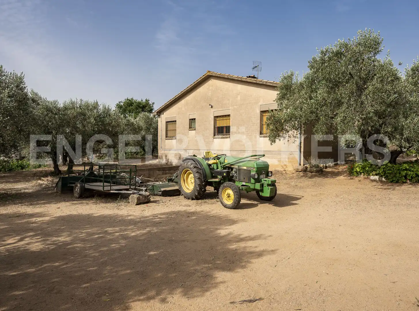 Außenansicht von Country house zum Verkauf in La Garriga mit Heizung und Schwimmbad