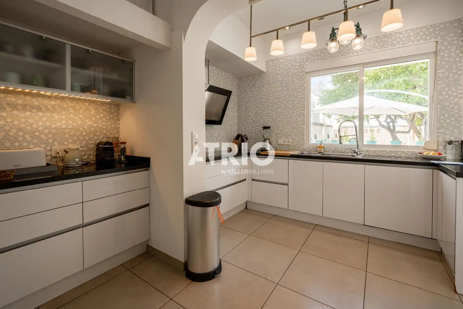 Kitchen of Houses for sale in  Palma de Mallorca  with Air Conditioner, Private garden and Terrace