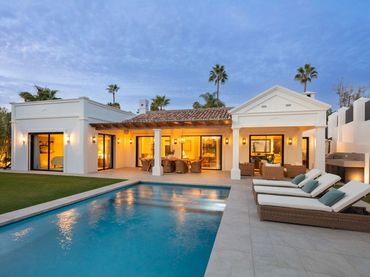 Casa amb piscina en venda a Álora