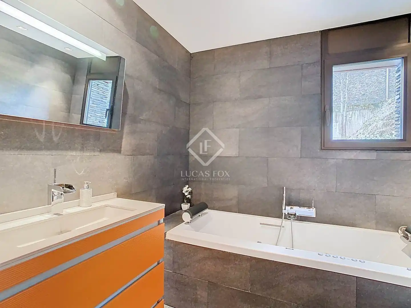 Badezimmer von Haus oder Chalet zum Verkauf in La Massana mit Heizung, Privatgarten und Parkett