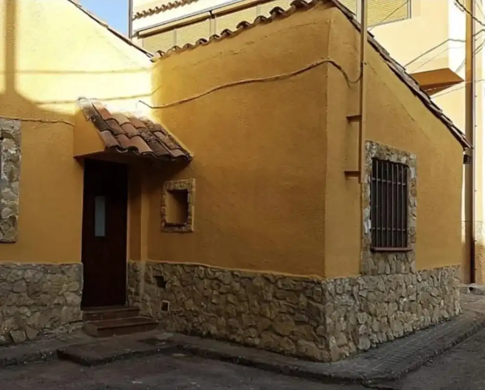 Vista exterior de Casa o chalet en venta en Peralejos de las Truchas con Aire acondicionado, Calefacción y Trastero