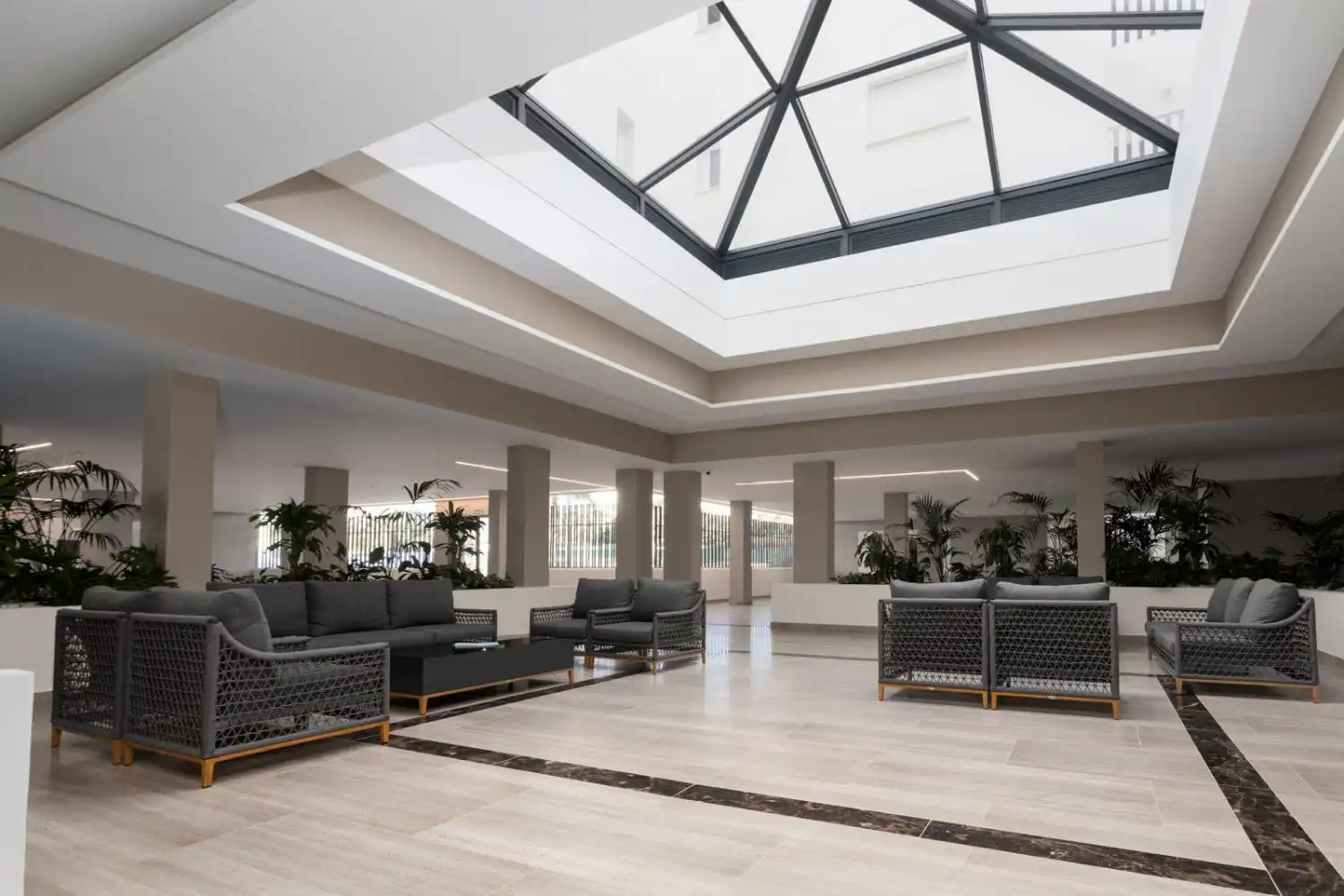 Penthouse with pool for sale in Nueva Andalucía, imagen 25